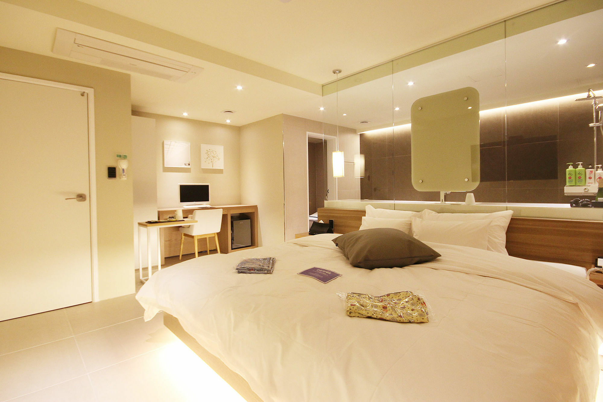 Hotel Yaja Sasang Terminal ปูซาน ภายนอก รูปภาพ